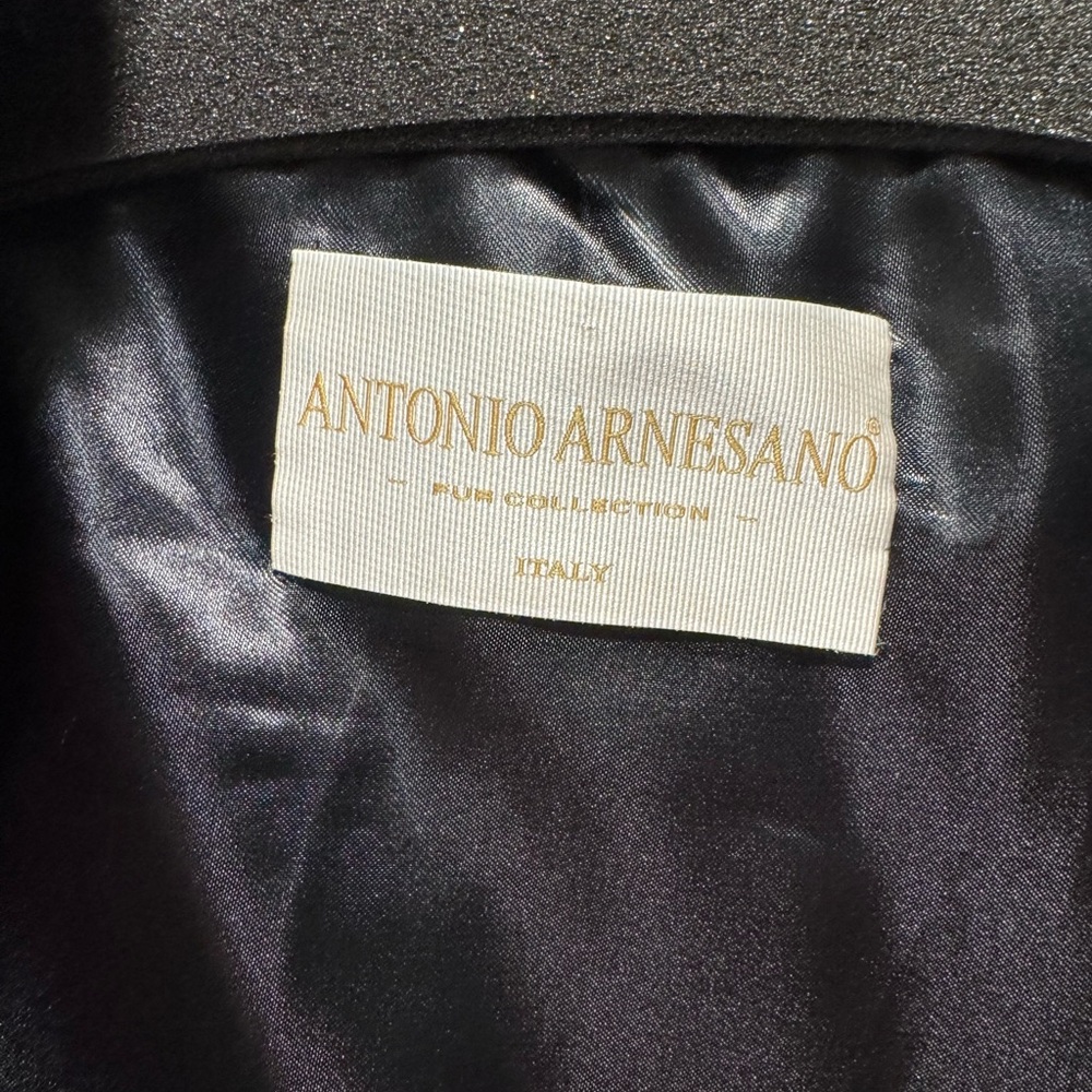Luxurious Black Mink Fur Jacket - Picture 4 of 5